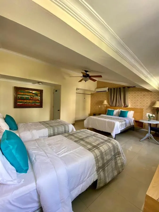 Hostal Botanic Garden Santo Domingo